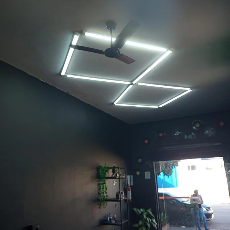 luminarias eletrica instalação substituição  colocação manutenção consertos e reparos 