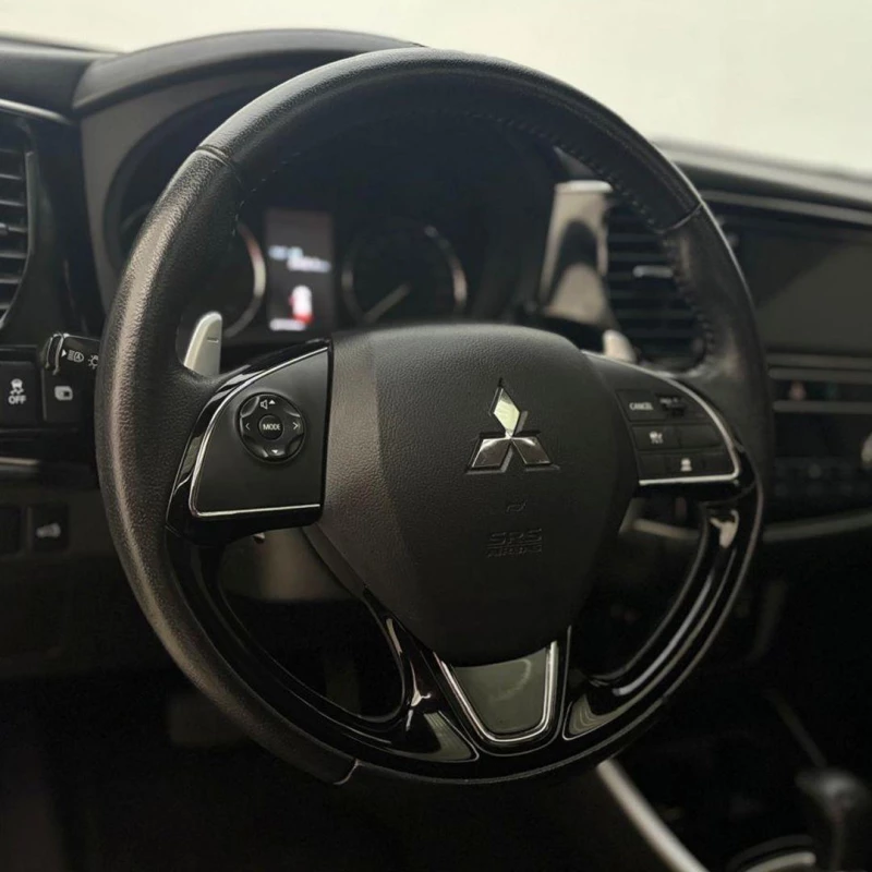 Foto 12: MITSUBISHI OUTLANDER 3.0 HPES 2019