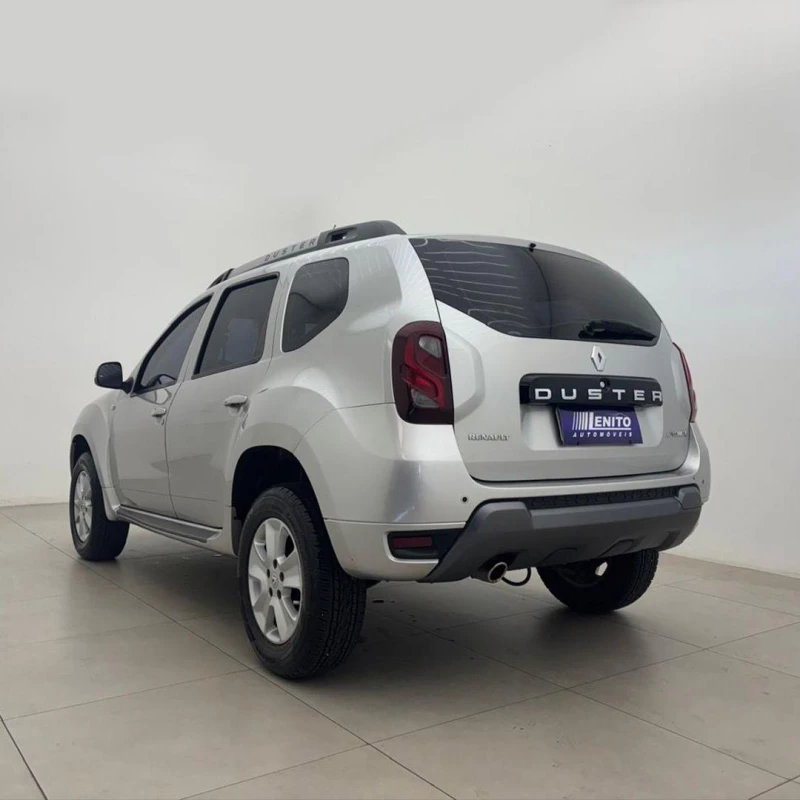 Foto 20: RENAULT DUSTER 20 D 4X2 2017