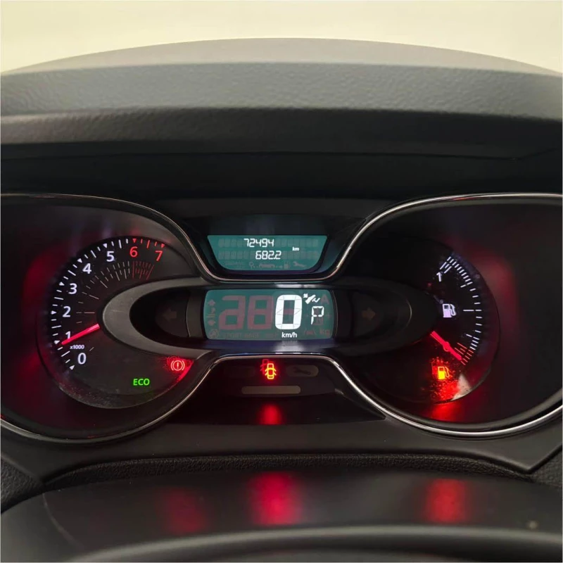 Foto 12: RENAULT CAPTUR INTEN 16A 2018