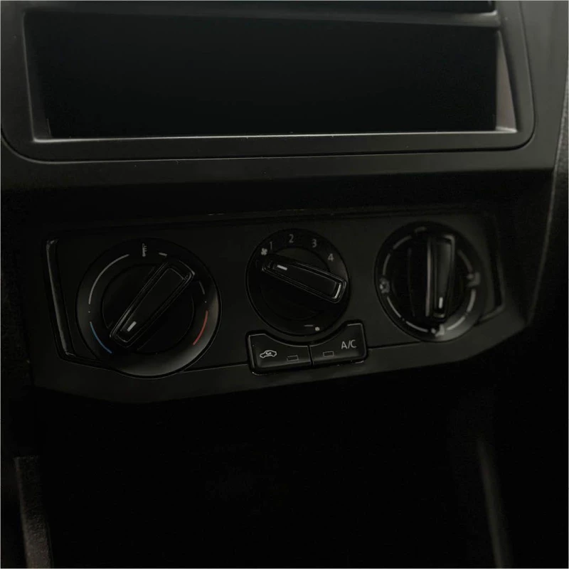 Foto 10: VOLKSWAGEN VOYAGE MPI 2023