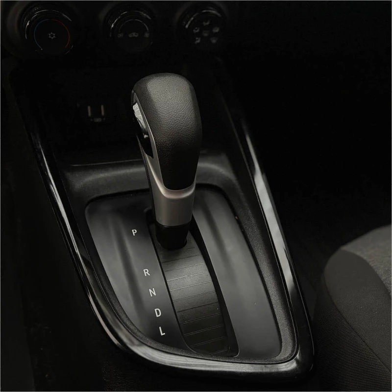 Foto 13: CHEVROLET ONIX 10TAT HB 2023