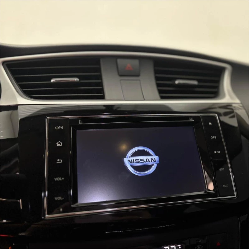 Foto 10: NISSAN SENTRA 20SV CVT 2019