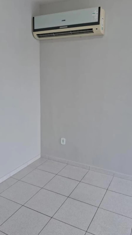 Foto 4: SALA COMERCIAL TERREA