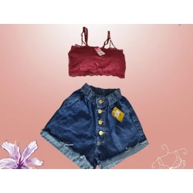 Foto Short com top rendado 
