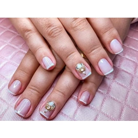 Foto MANICURE E PEDICURE 