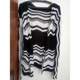 Foto Lindo casaco de lã sem botão muito confortável