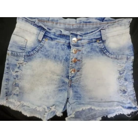 Foto Lindo short jeans com lycra!!! Tamanho 48