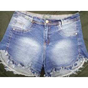 Foto Lindo short jeans com lycraft fino 