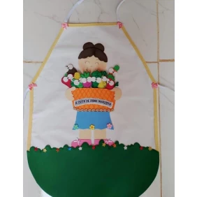 Foto Avental de história. A cesta de Dona Maricota 