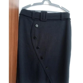 Foto Saia de confortável luxo tamanho 48 gg