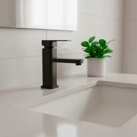 Foto Torneira para Banheiro Lavabo Bica Baixa Bancada Quadrada Inox e ABS Preta Fosca Beltempo