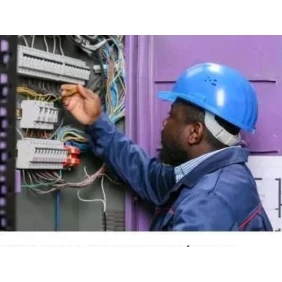 Foto Quadro Força e Disjuntores  com circuitos separados para maior segurança e economia de energia eletrica instalado conforme a norma tecnica 