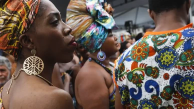 Foto: Hoje é Dia destaca consciência negra, trânsito e Rachel de Queiroz