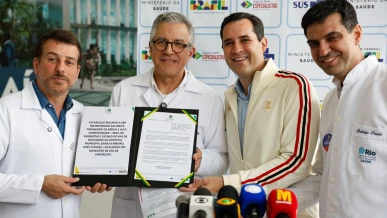 Foto: Governo e prefeitura entregam novas estruturas a hospitais do Rio