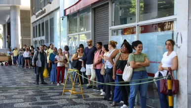 Foto: Mais de 42 mil fazem provas discursivas do CNU 2025 neste domingo