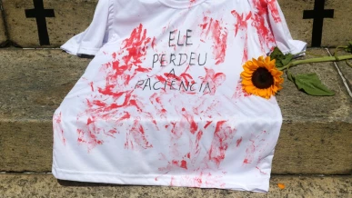 Foto: Mulheres vão às ruas em todo país para protestar contra o feminicídio