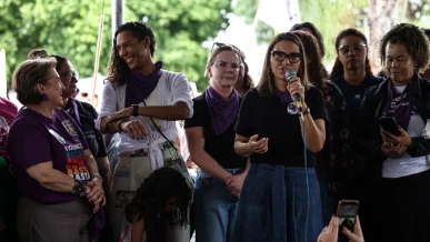 Foto: Ministras exaltam luta das mulheres em ato contra o feminicídio