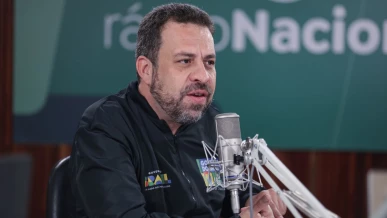 Foto: Acabar com a escala 6x1 é prioridade do governo, afirma Boulos