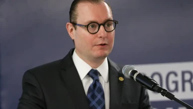 Foto: Zanin autoriza empresária a ficar em silêncio na CPMI do INSS