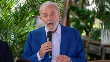 Foto: “Não podemos nos conformar com homens matando mulheres”, diz Lula