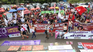 Foto: “Parem de nos matar”: exigem mulheres no 8 de março em Brasília