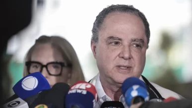 Foto: Médico diz que Lula retirou lesão e deve repousar nos próximos dias