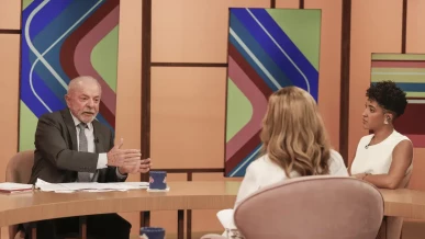 Foto: Eleições: Lula promete vetar PL sobre envio em massa de mensagens