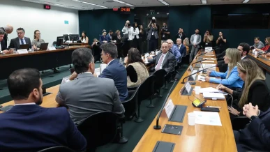 Foto: Pedido de vista adia votação da PEC do fim da escala 6X1