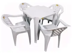 Mesa com 4 Cadeiras Tramontina.