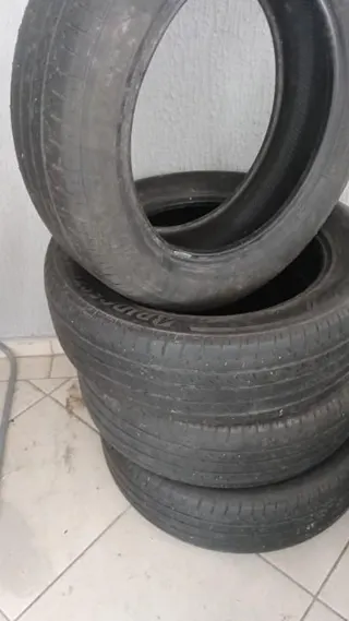 Pneu 225 x 60 x 18 Firestone