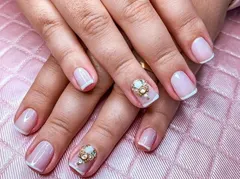 MANICURE E PEDICURE