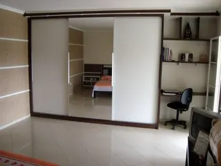 Armário embutido