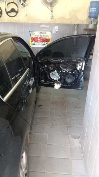 LR Automotive, foto 1