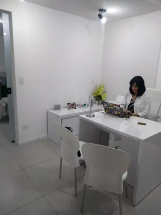 Dra Andrea Pereira Dermatologista, foto 3