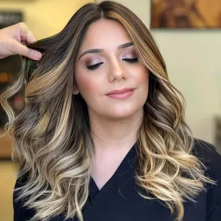 Prado Salon, foto 1