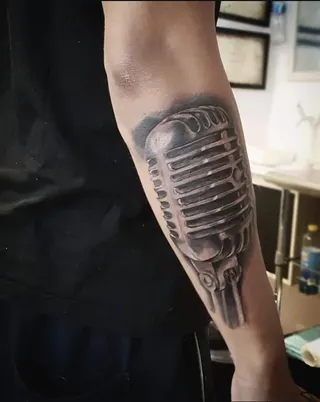 Mendel Graves Tattoo & Piercing, foto 2