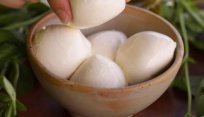 Foto Queijo Bocconcini Bufala (Defumado ou Natural)-SOMENTE SOBRE EMCOMENDA