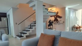 Foto: ESCADA COMO DESTAQUE DECORATIVO