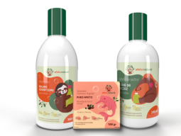 Foto Kit Banho Infantil Hipoalergênico Shampoo 300ml Condicionador 240ml Sabonete Vegetal em Barra 100g Puro Afeto