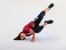 Foto Hip Hop - Aulas para iniciantes à partir de 08 anos